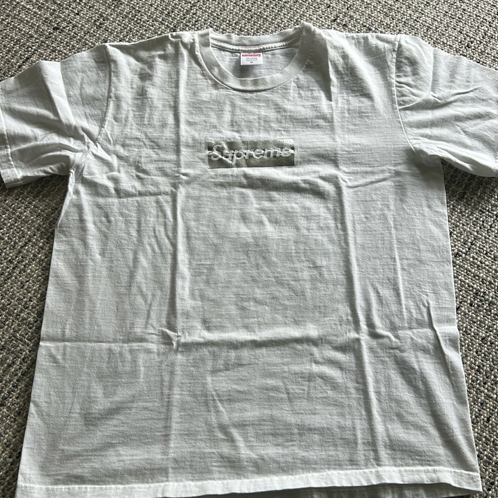 Rare Supreme Chicago box logo tee opening day Perfect Condition